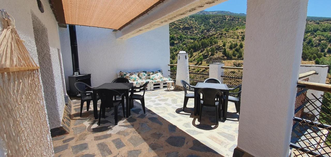 El Capricho De Trevelez Apartment Exterior photo