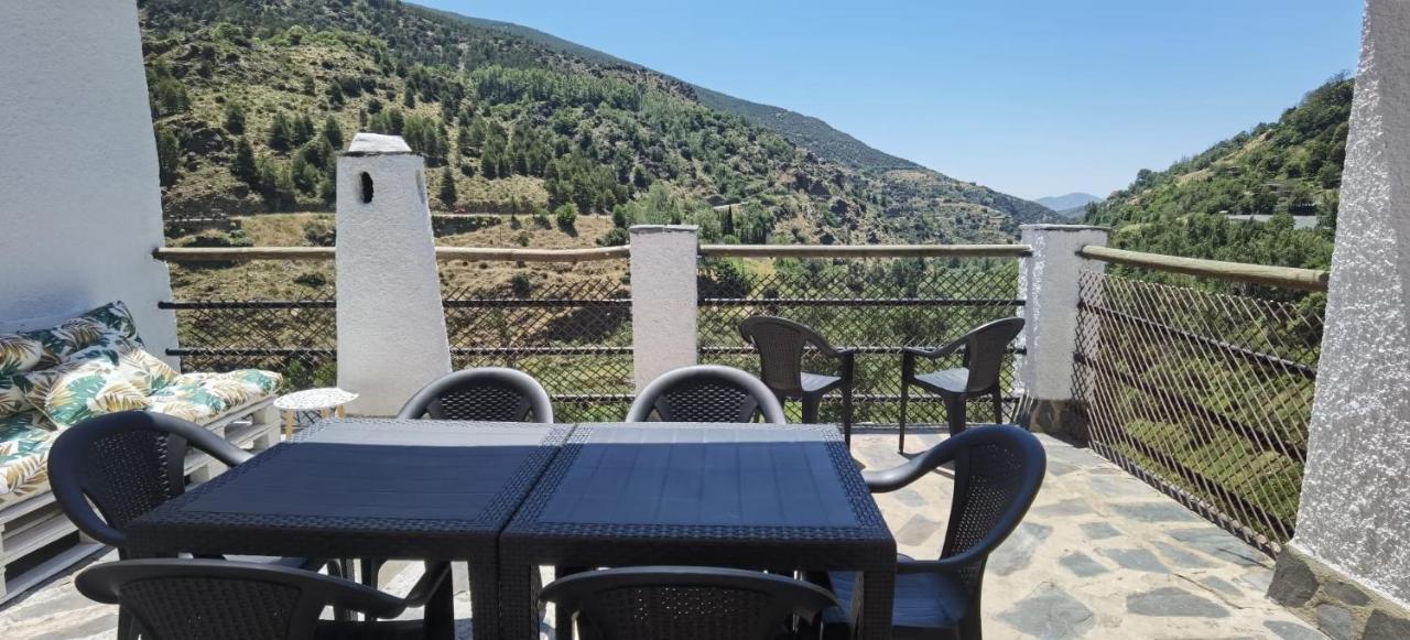 El Capricho De Trevelez Apartment Exterior photo